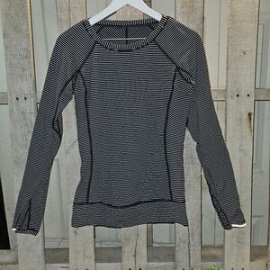Lululemon Size 8 Striped Black and White Women's Top